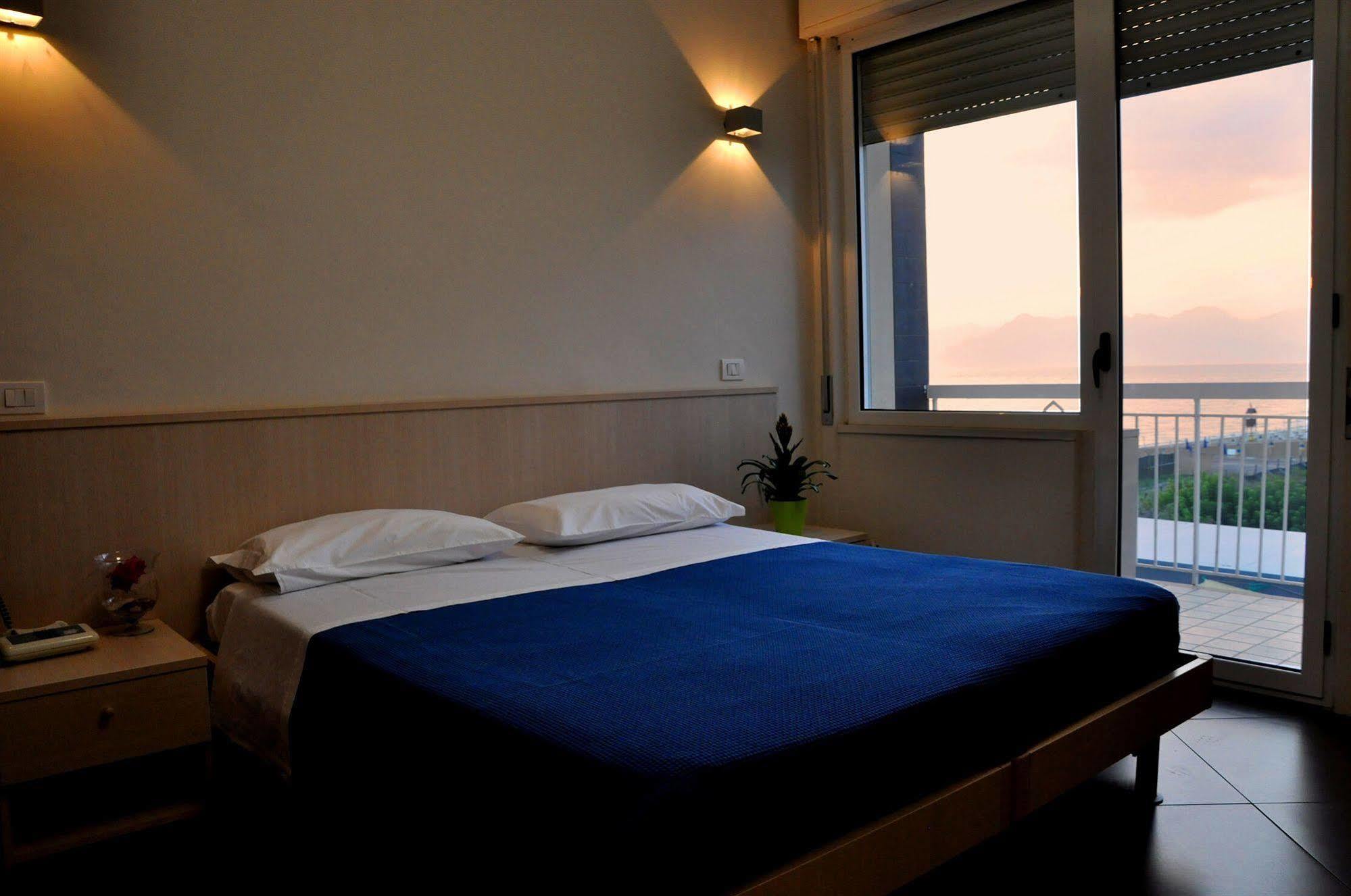 Albergo Riviera Spineta 바티파리아 외부 사진